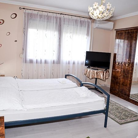 Hajnal Apartman Hajdúszoboszló Esterno foto