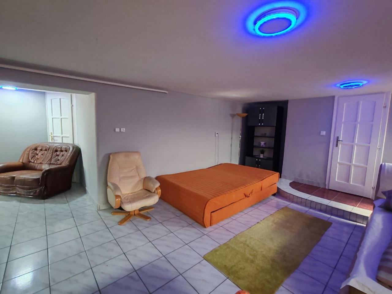 Hajnal Apartman Hajdúszoboszló Esterno foto